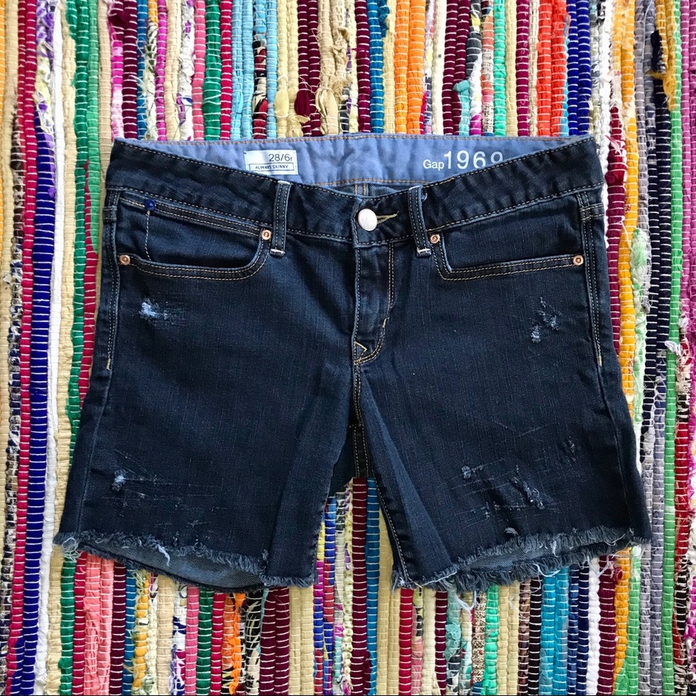 Gap ~ Always Skinny cutoff jean shorts